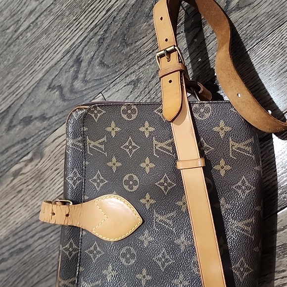 Authentic Louis Vuitton Monogram Cartouchiere - Picture 15 of 16